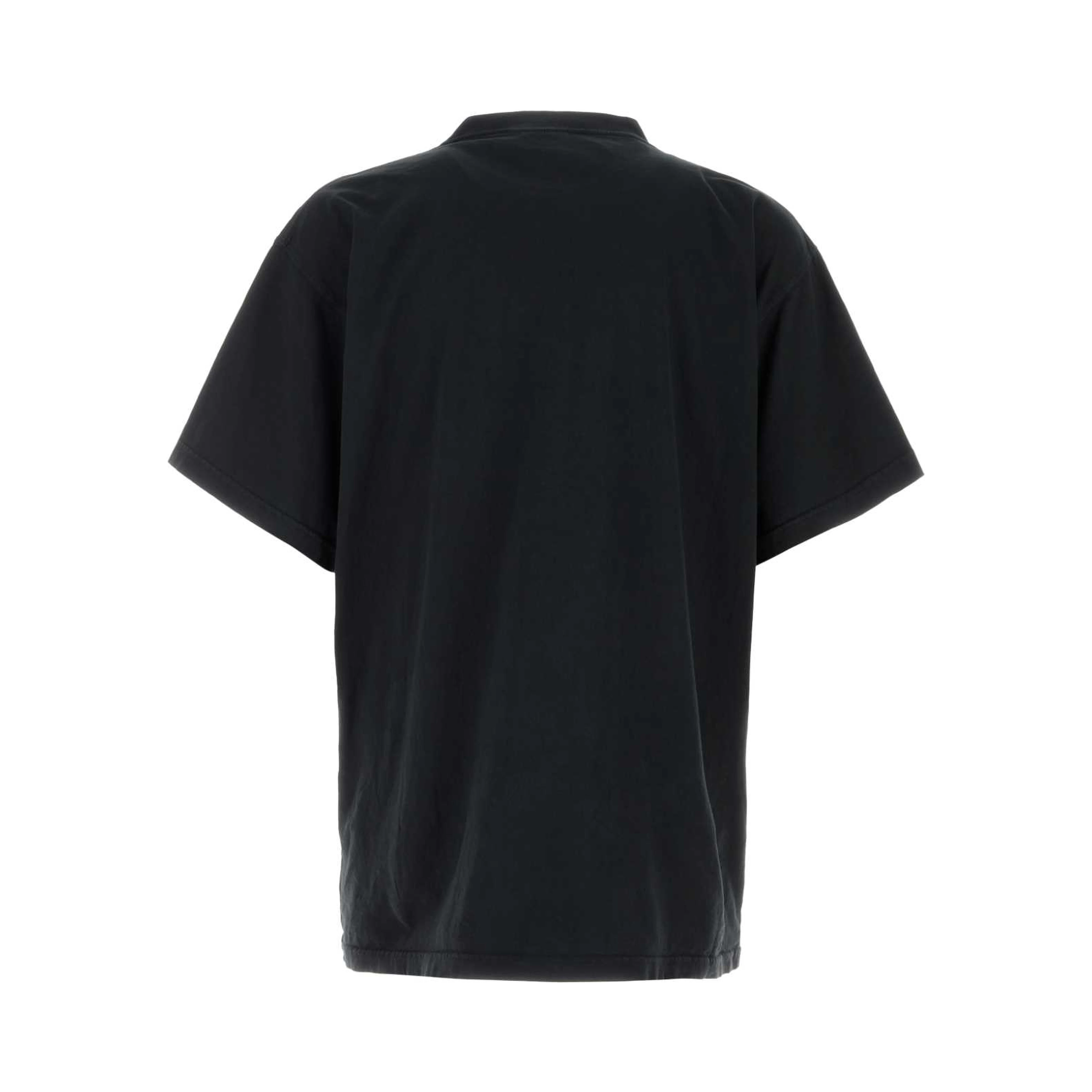 OVERSIZED T-SHIRT