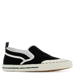 FABRIC UPPER AND RUBBER SOLE SHOE
