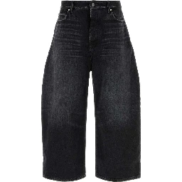 Round Fit Jeans