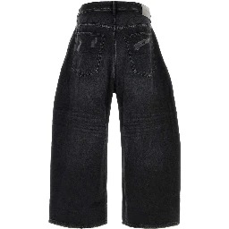 Round Fit Jeans