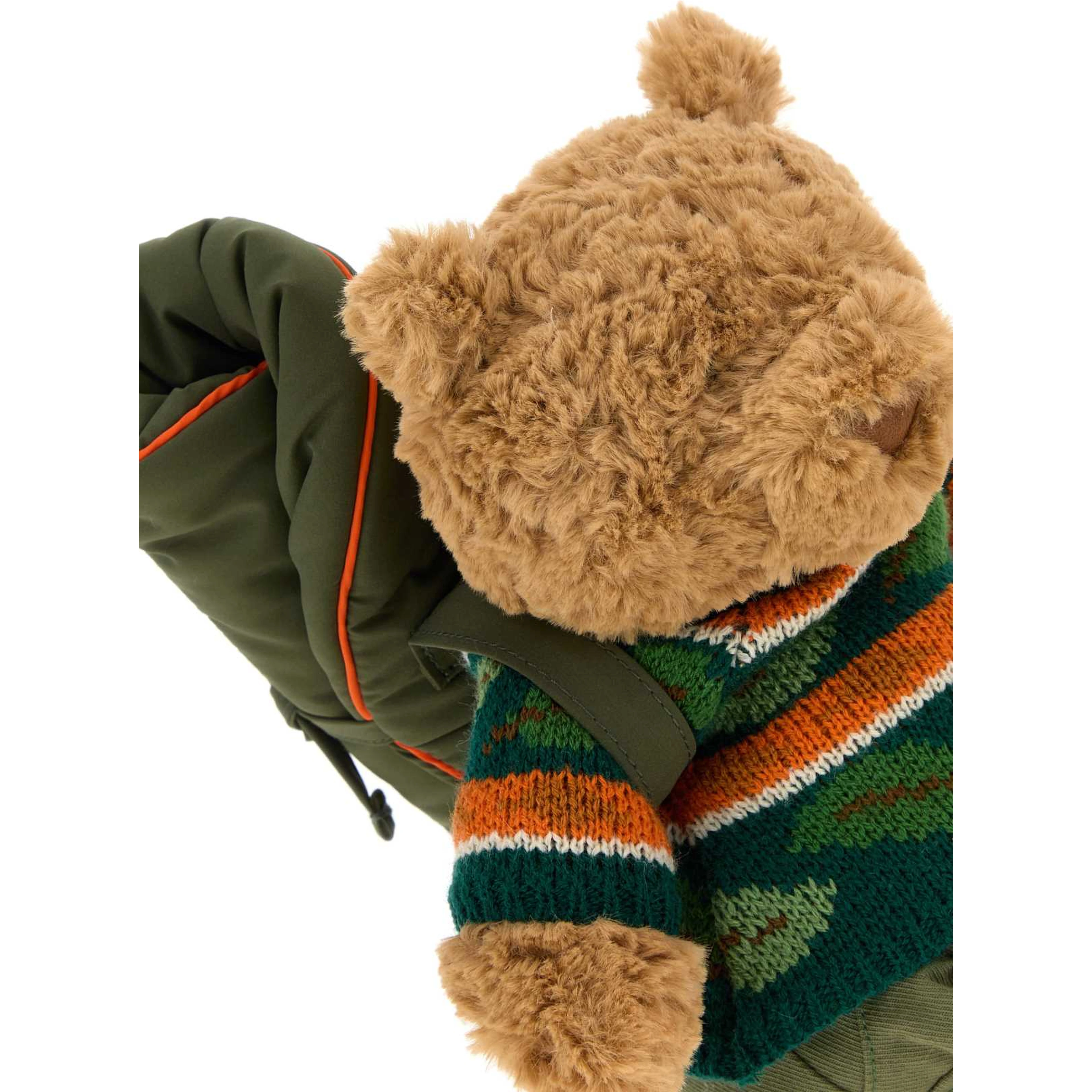 BARTHOLOMEW BEAR HIKING OUTFIT