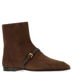 STIVALETTO