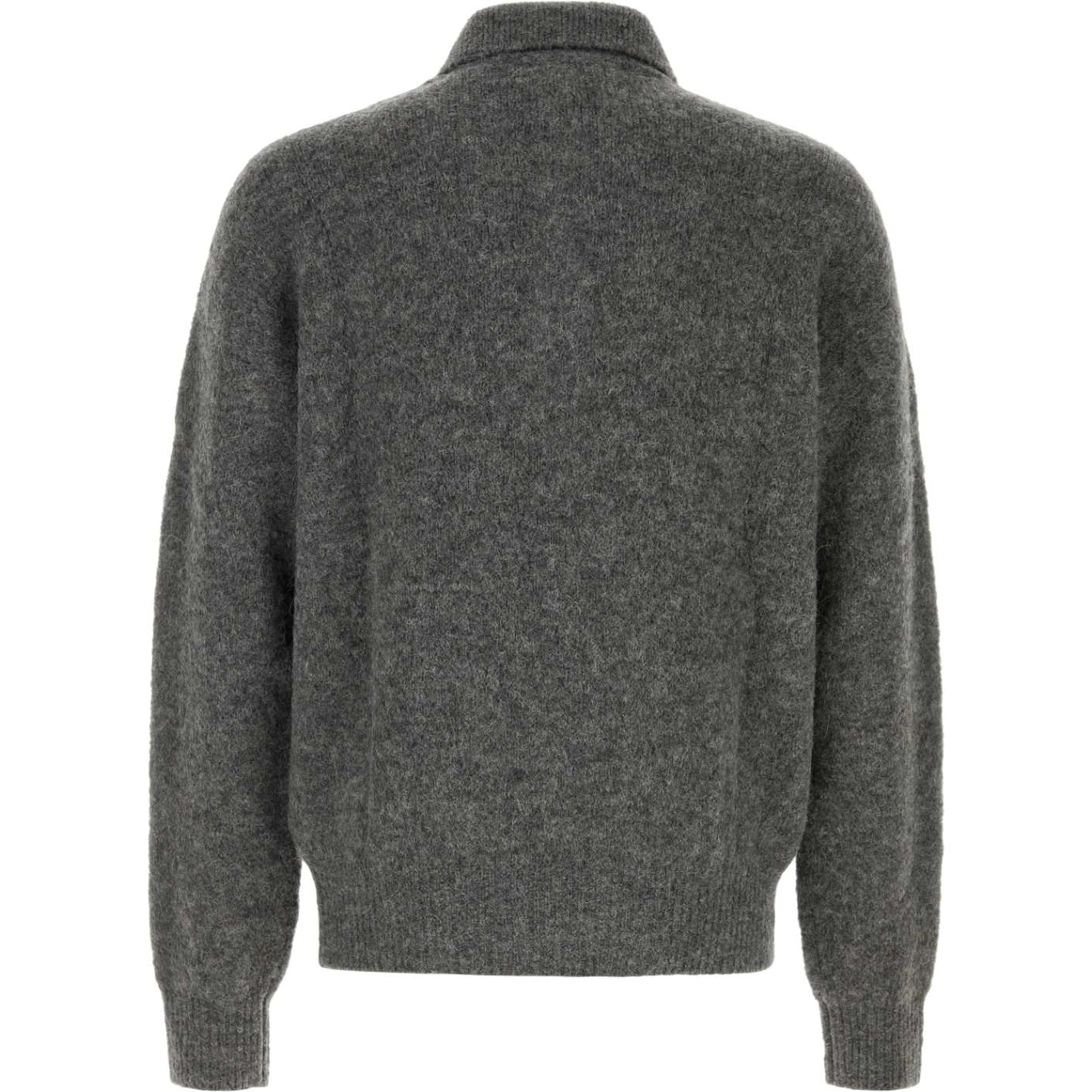 AMIPOLOSWEATER
