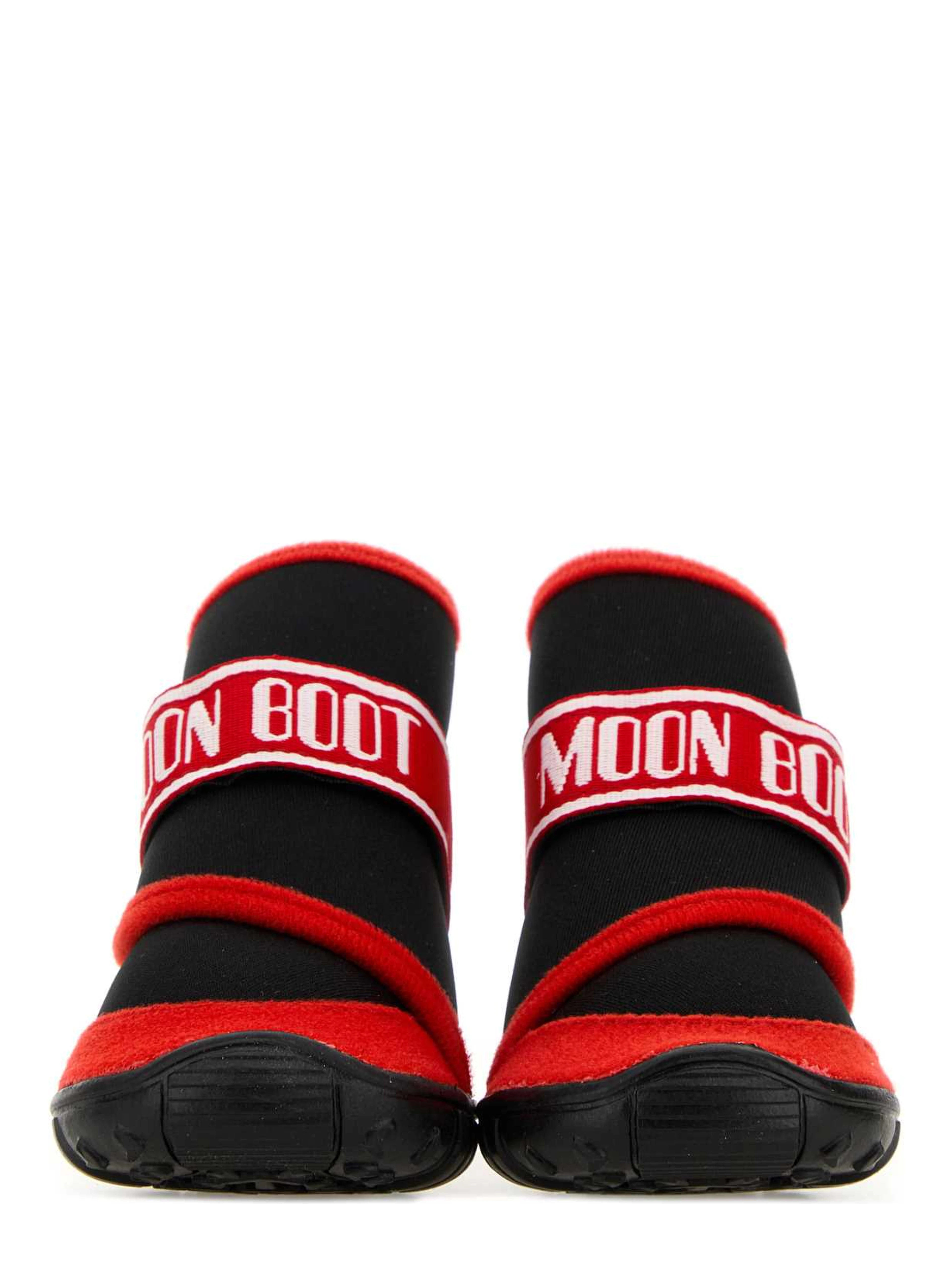DOG   SHOES X MOONBOOT