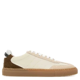 PAIR OF SNEAKERS