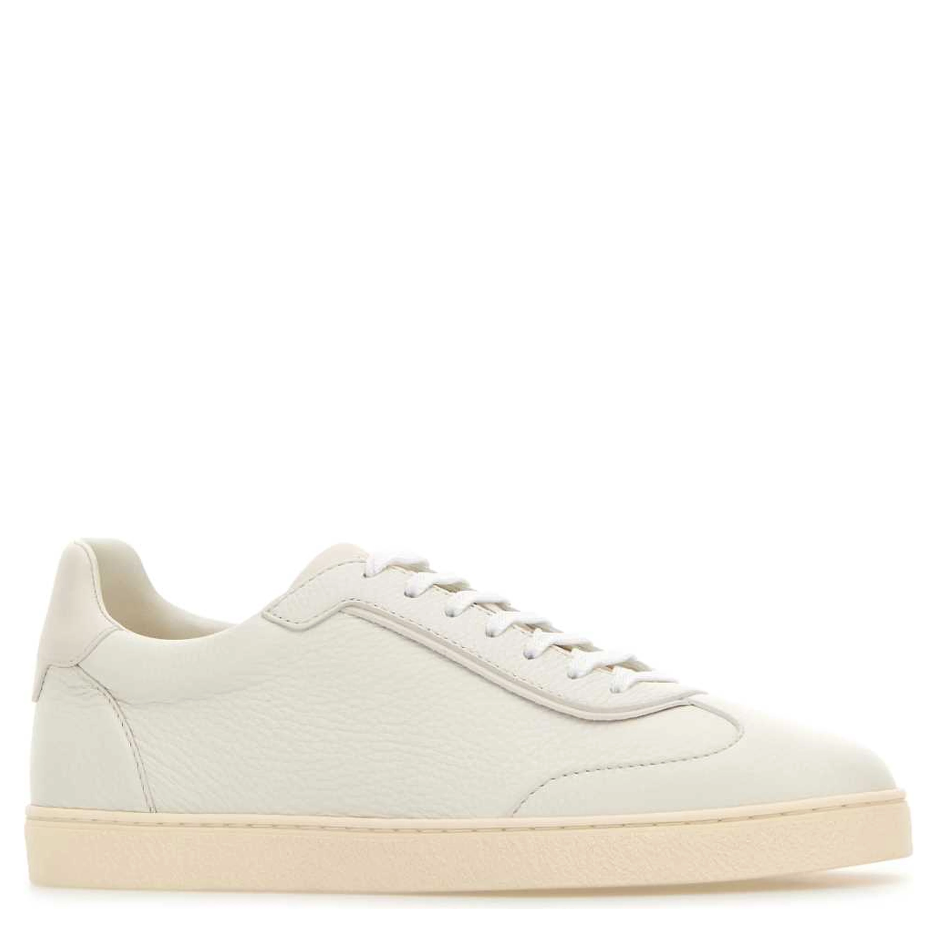 PAIR OF SNEAKERS