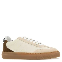 PAIR OF SNEAKERS
