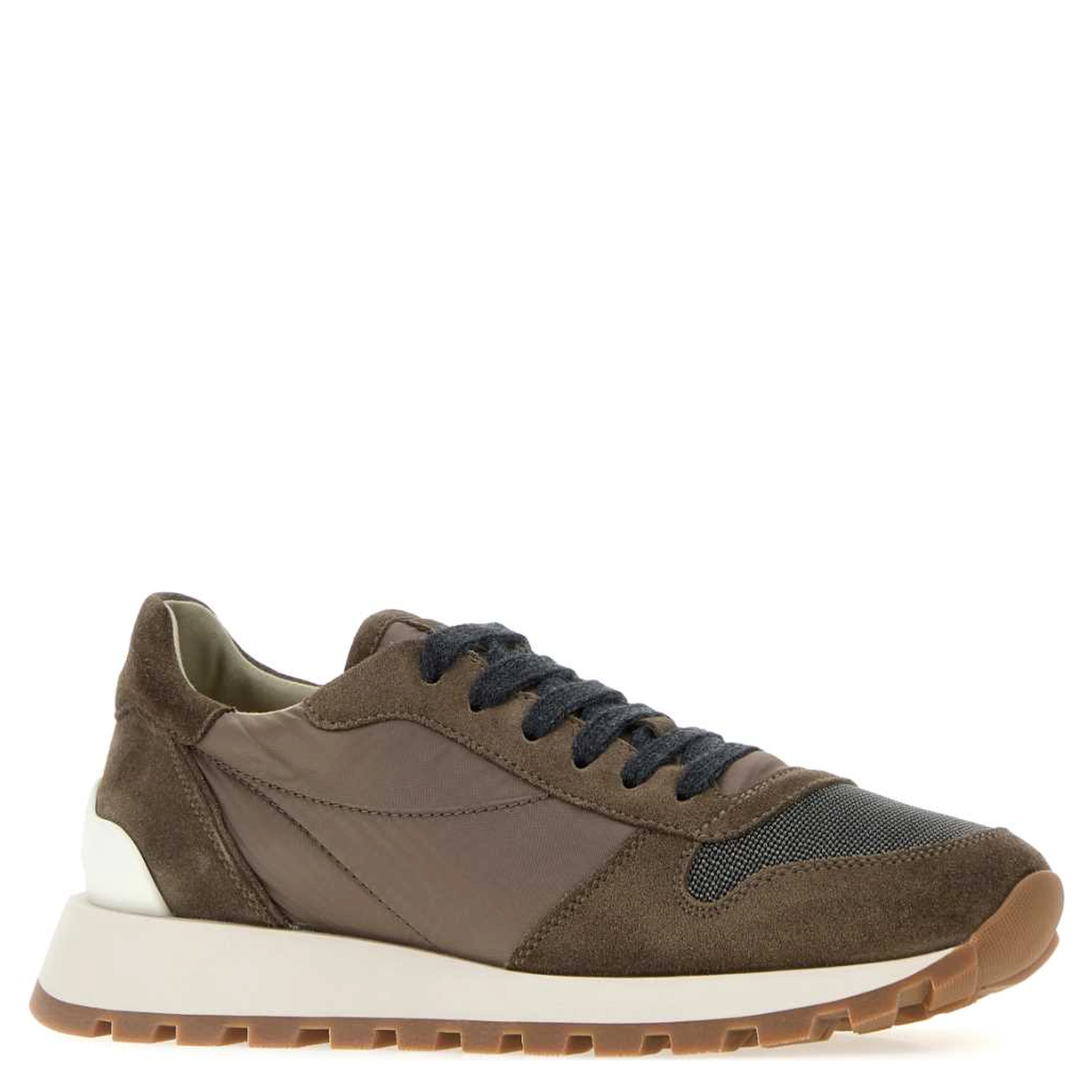 PAIR OF SNEAKERS