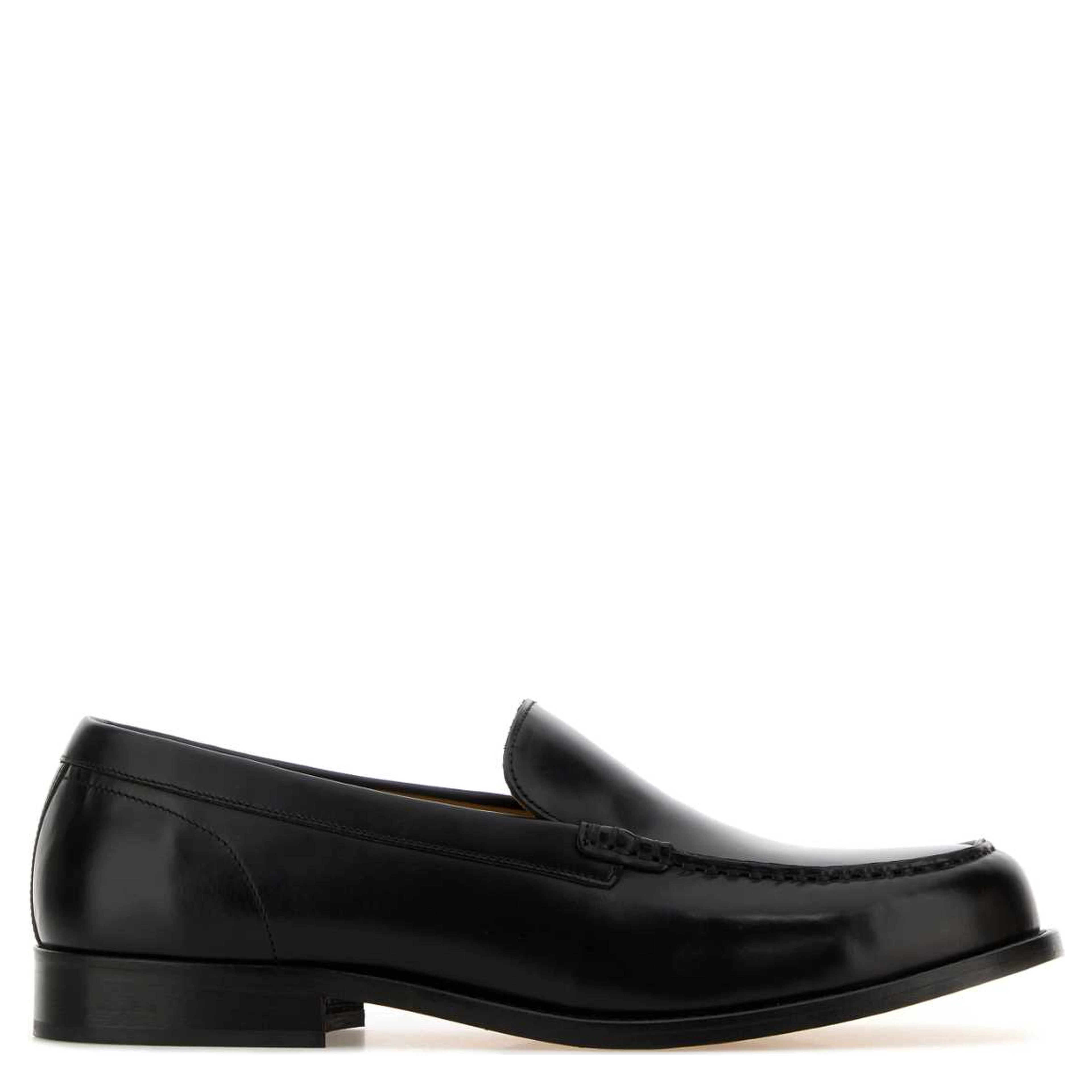 LES MOCASSINS