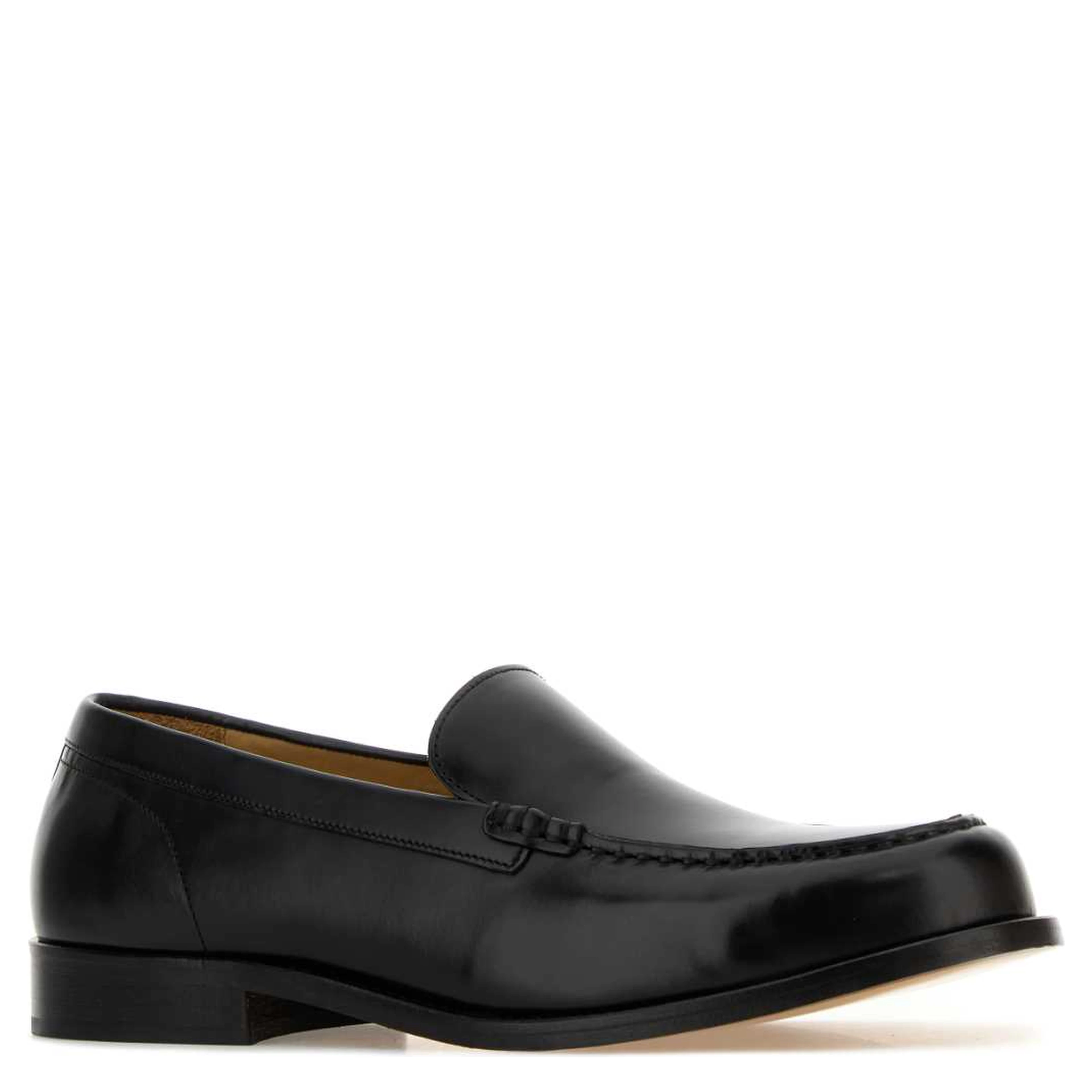 LES MOCASSINS