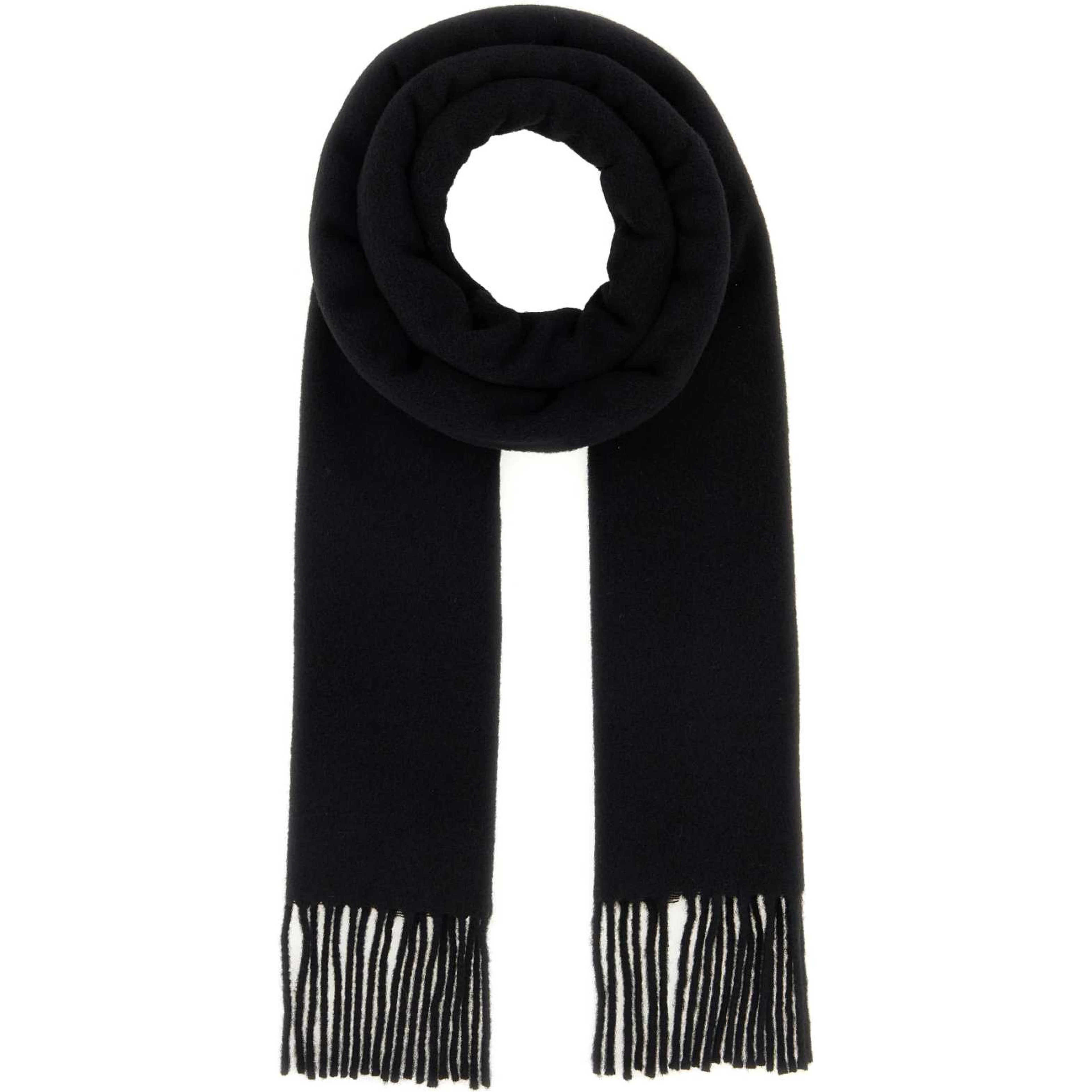 QUOTA-WOOLSCARFWITHAMIDECOEUREMBROIDERY