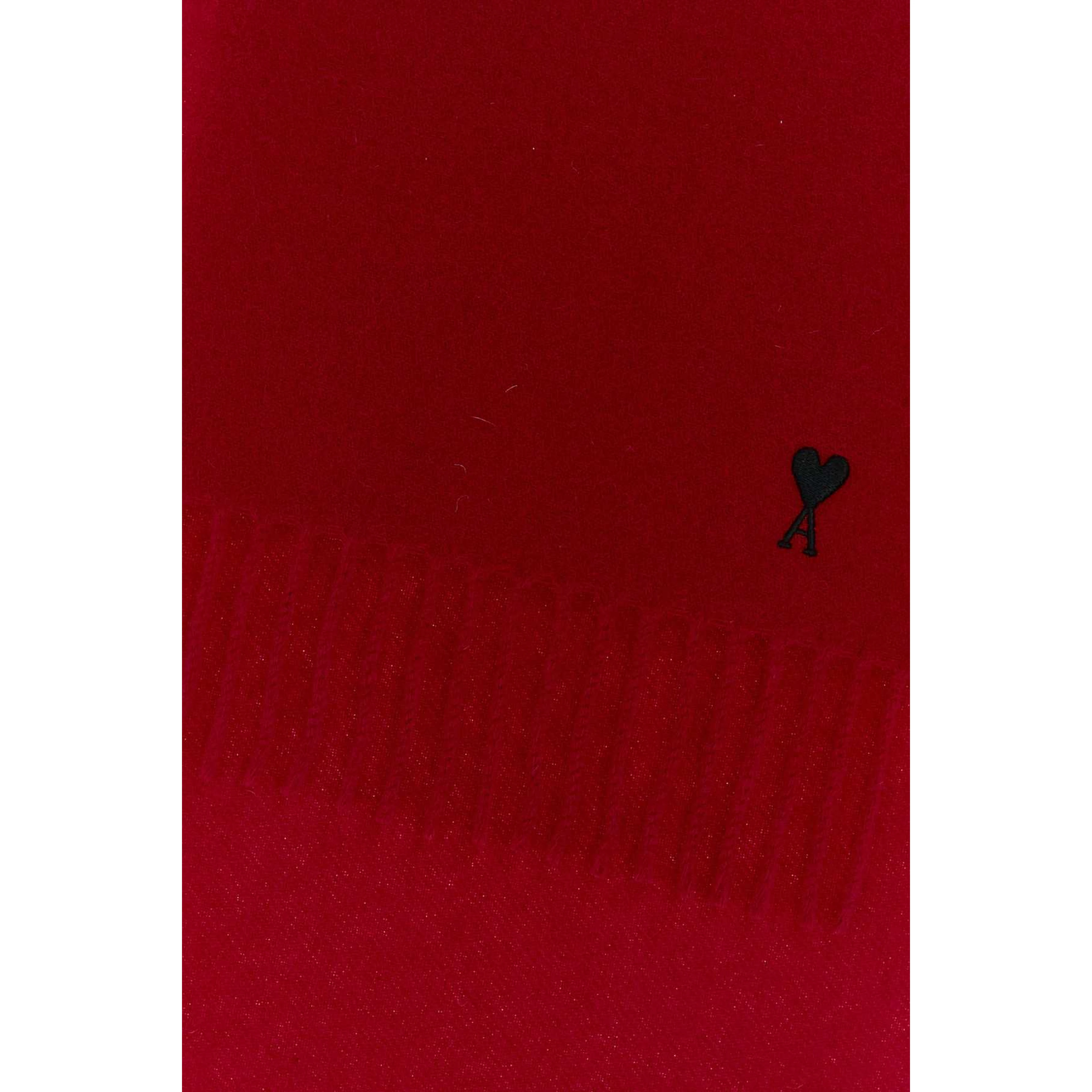 QUOTA-WOOLSCARFWITHAMIDECOEUREMBROIDERY