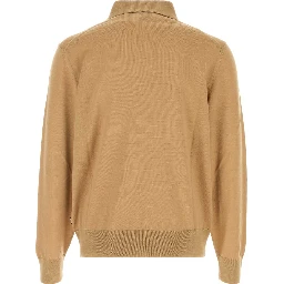 KNITWEAR