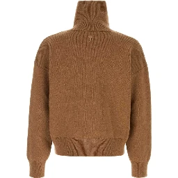 HIGHBUTTONEDCOLLARSWEATER