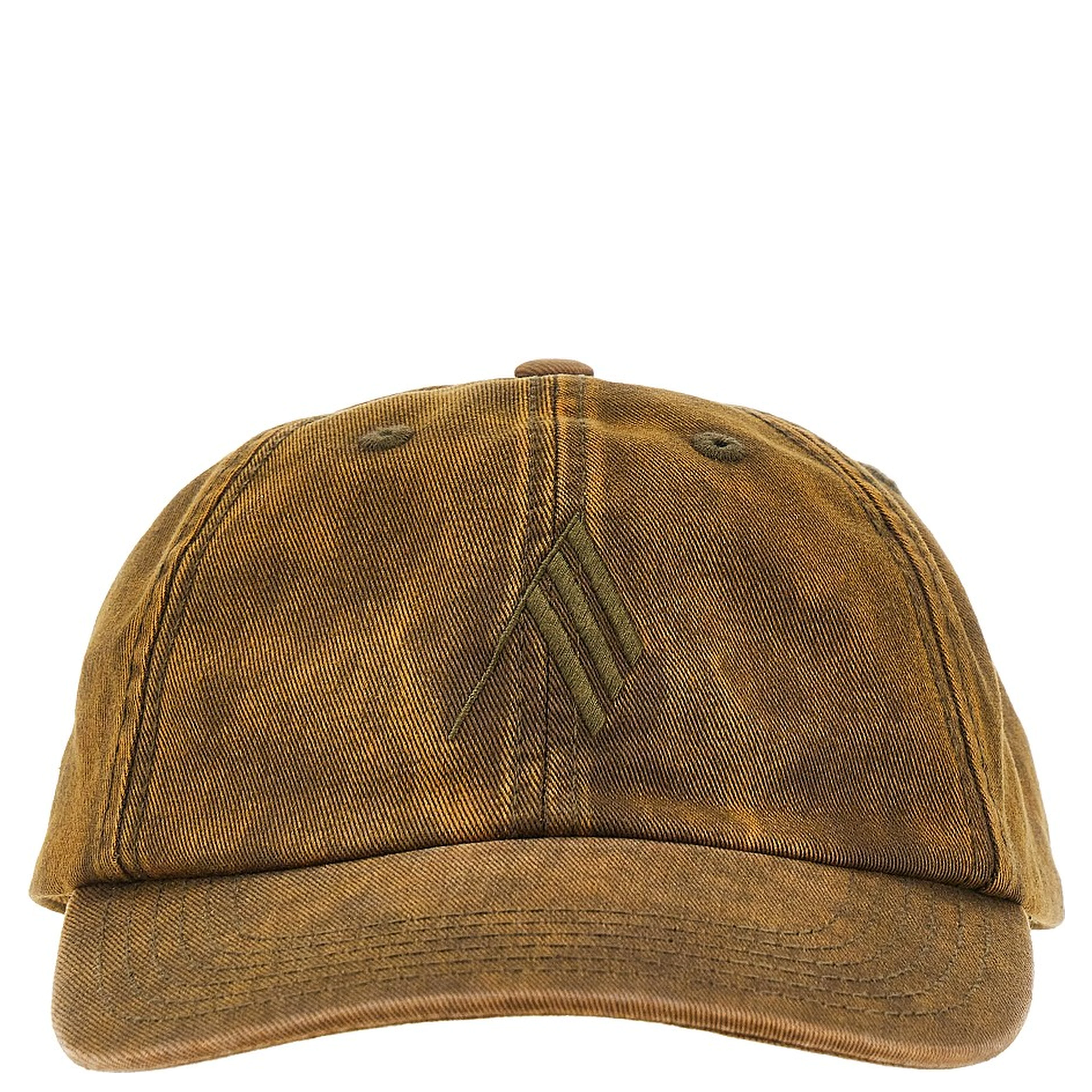 Baseball hat with logo embroidery