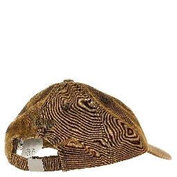 Baseball hat with logo embroidery