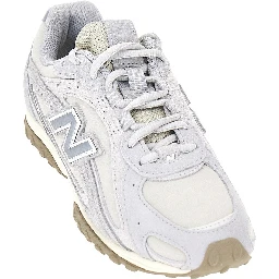 204L sneakers