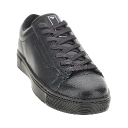 Travel Essential leather sneakers
