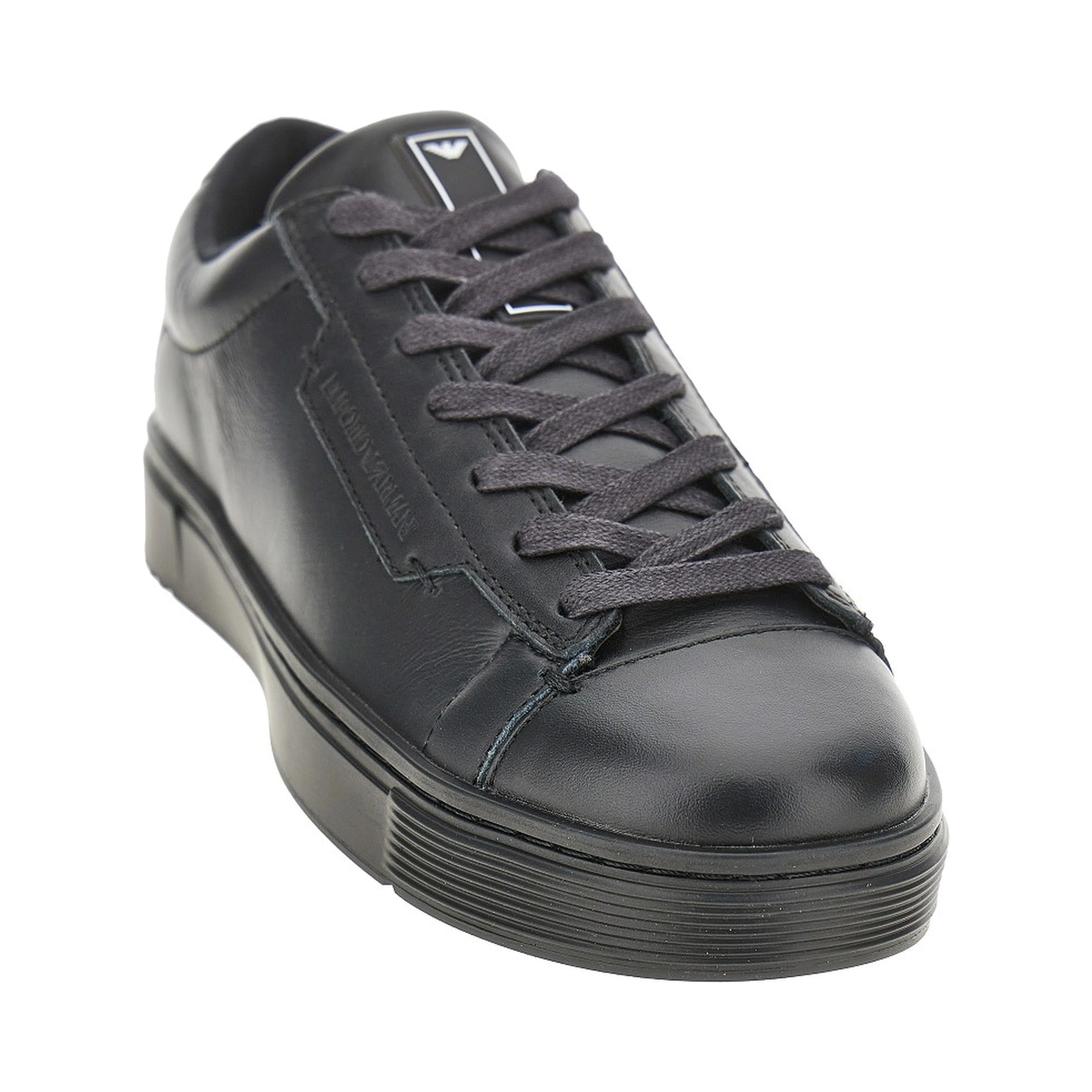 Travel Essential leather sneakers