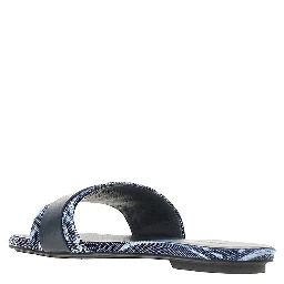 Canvas slides with jacquard Bandana motif