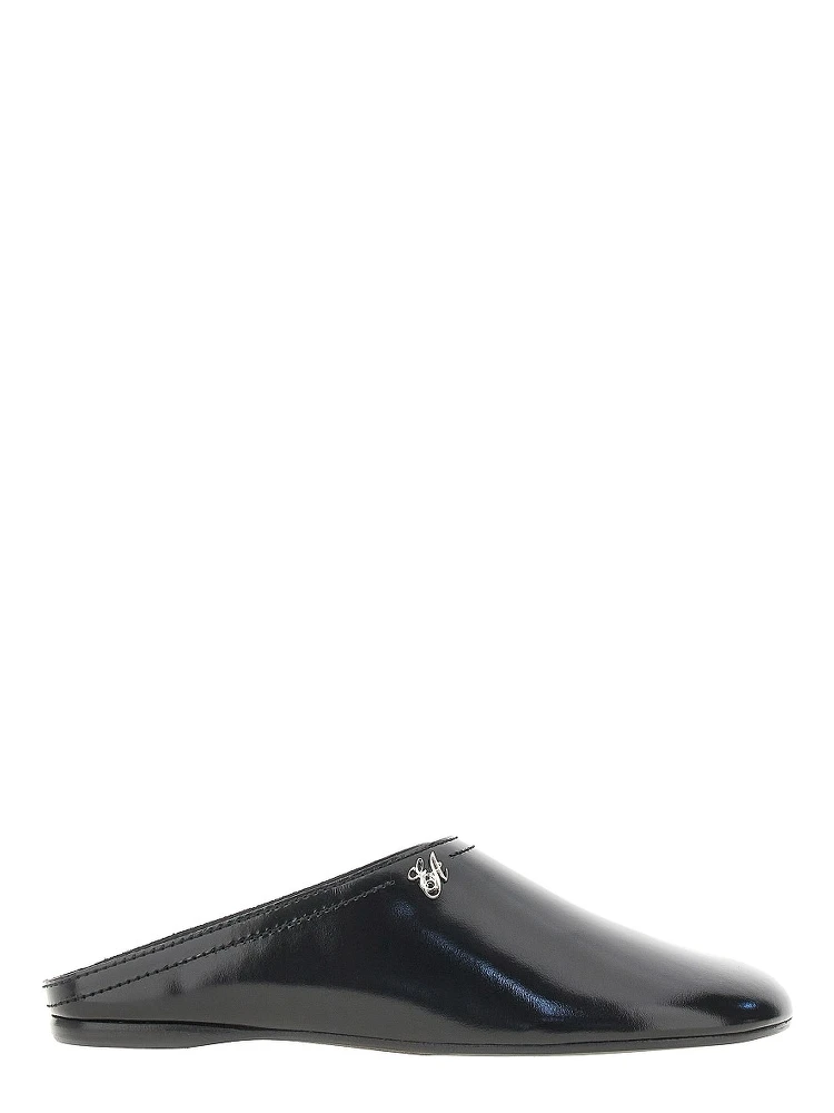 Pantent and brushed leather mules