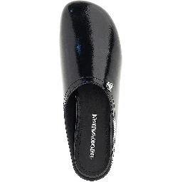 Pantent and brushed leather mules
