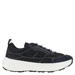 Travel Essential mesh sneakers