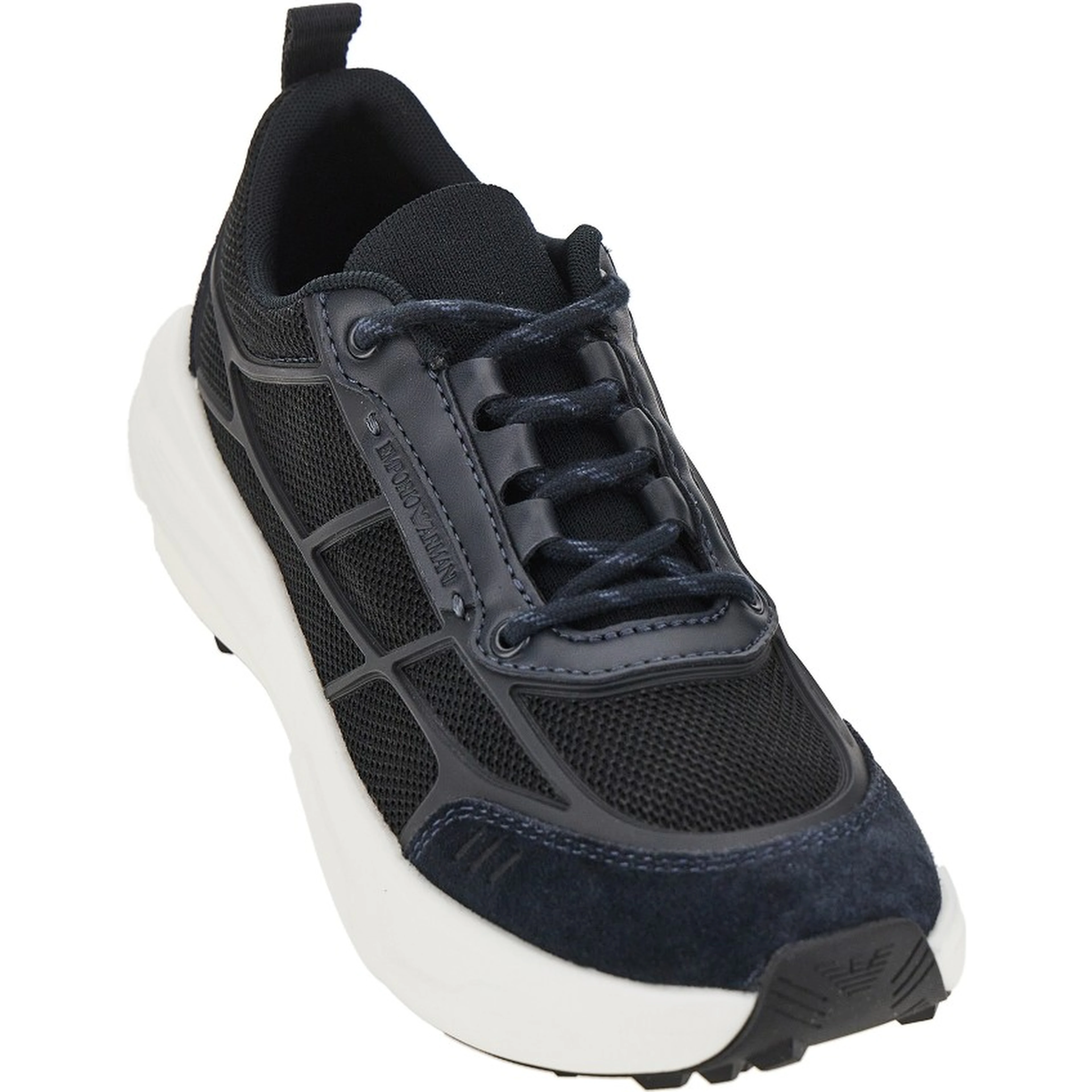 Travel Essential mesh sneakers