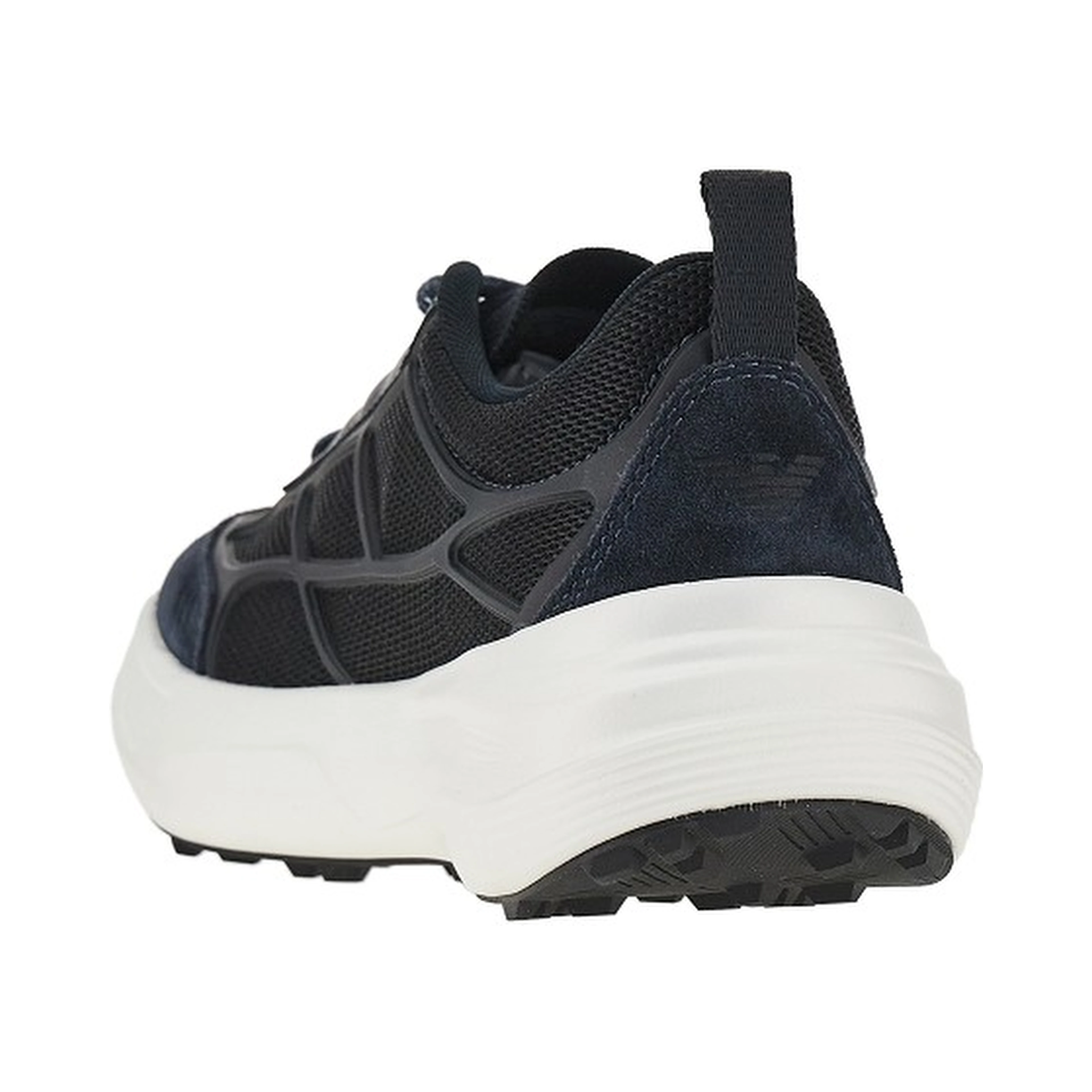 Travel Essential mesh sneakers