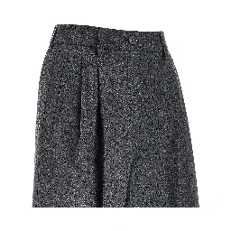 Flannel shorts with darts