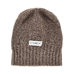 Knitted beanie hat with logo label
