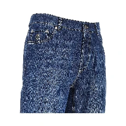 Traditional Fit jeans