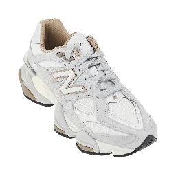 حذاء رياضي 9060