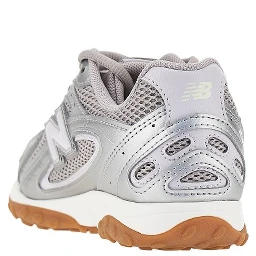 204L sneakers