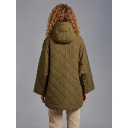 Diamond-quilted cape