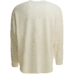 Long-sleeved t-shirt