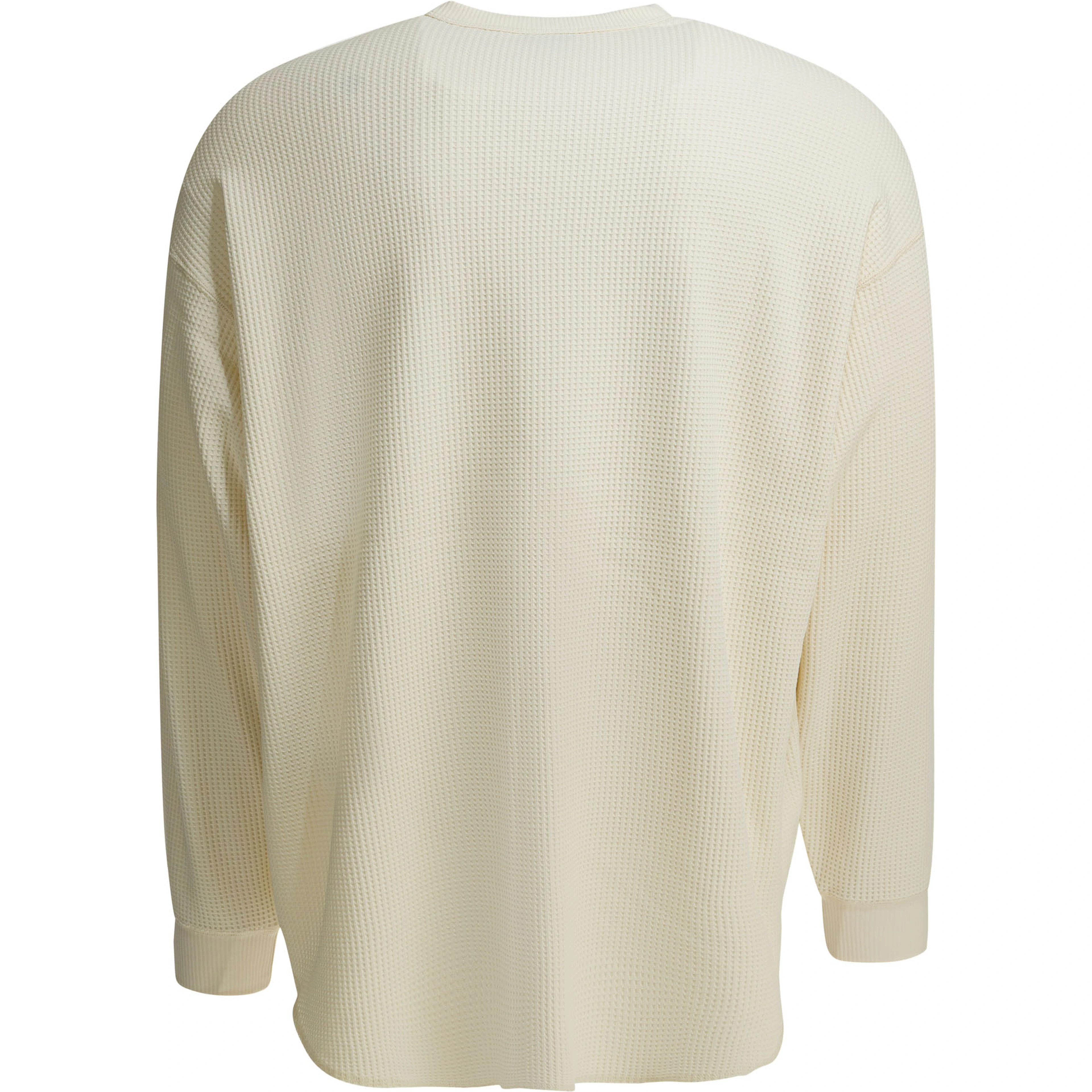 Long-sleeved t-shirt