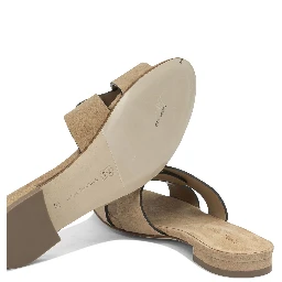 "Aria" Slides