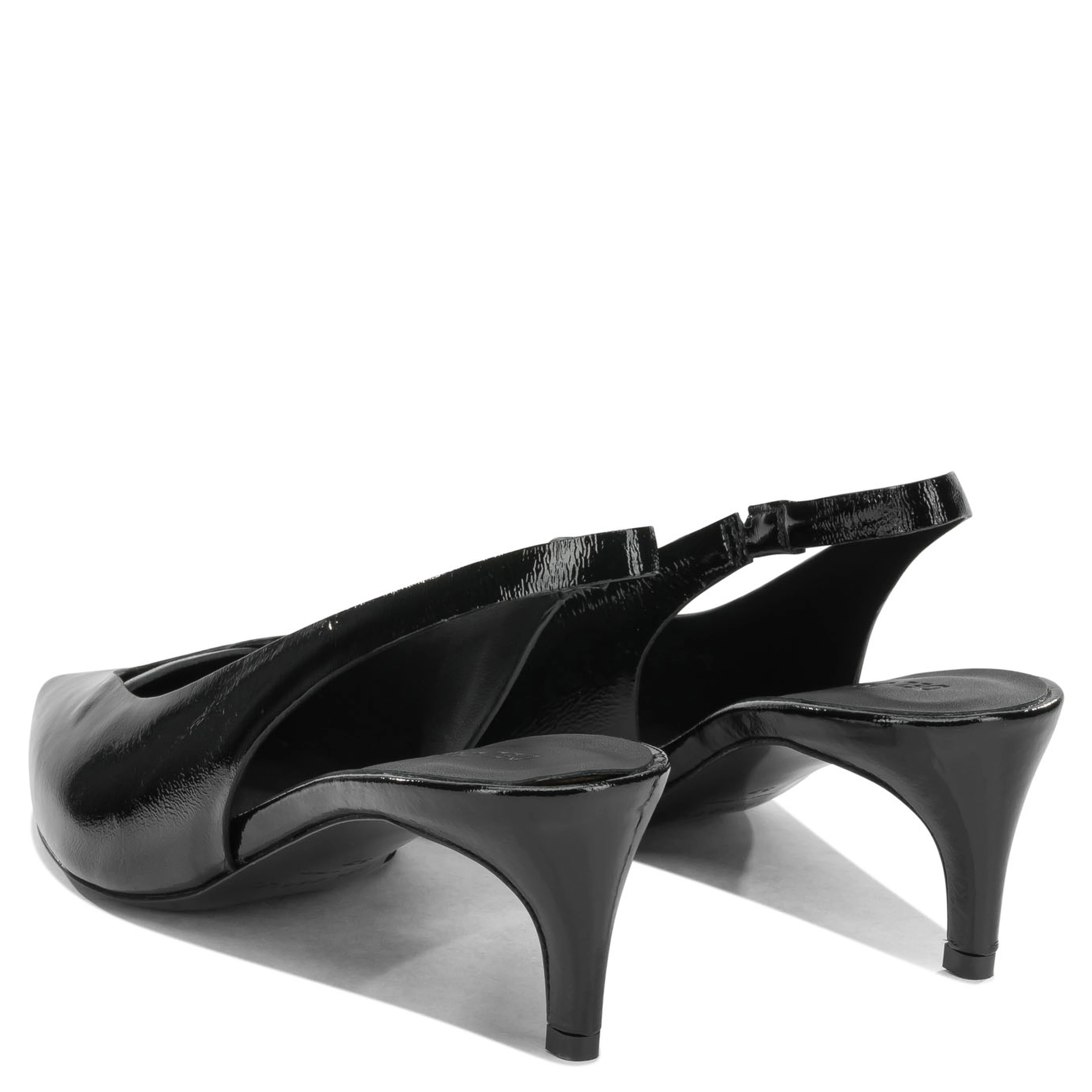 Heeled shoes