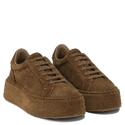 Sneakers & Slip-On