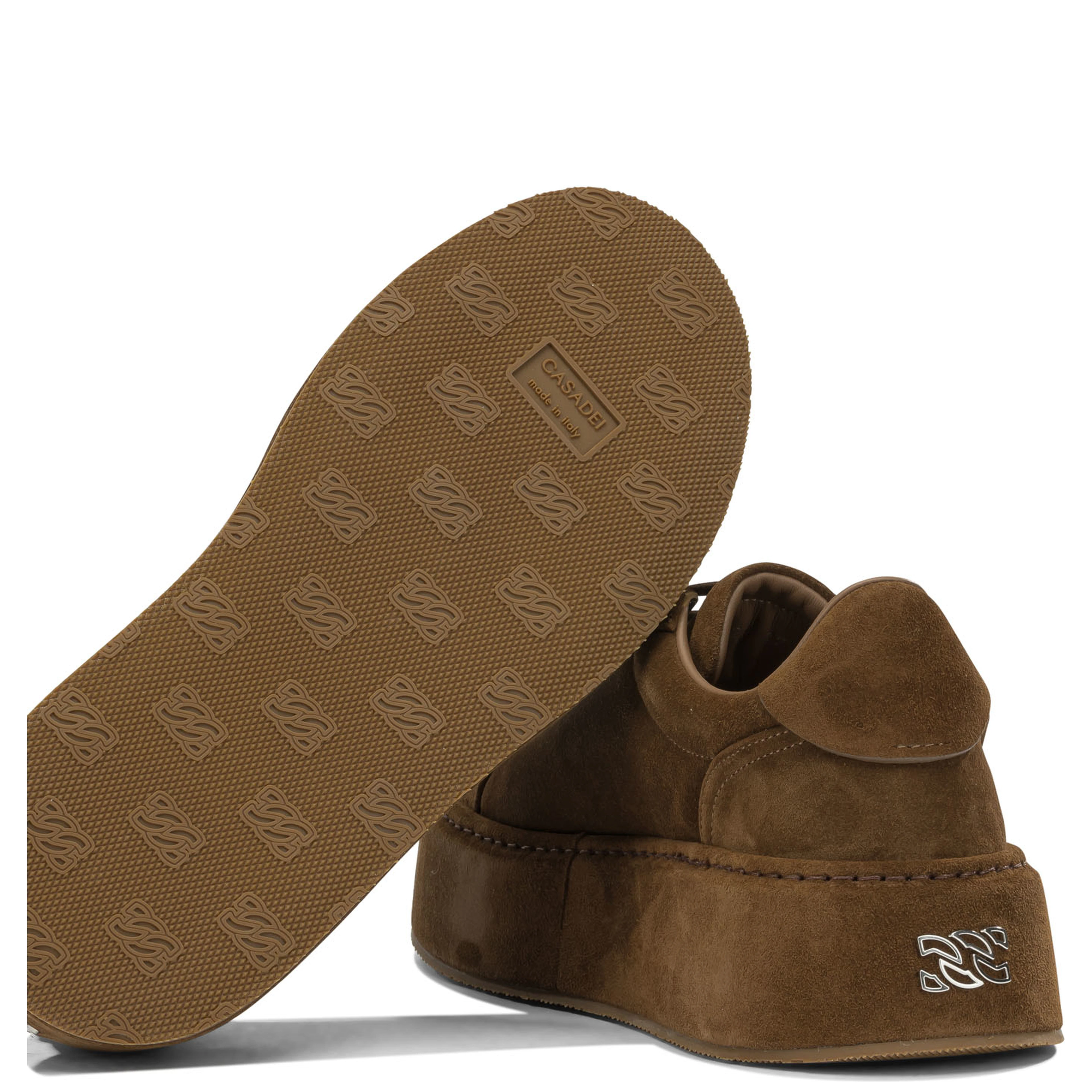 Sneakers & Slip-On