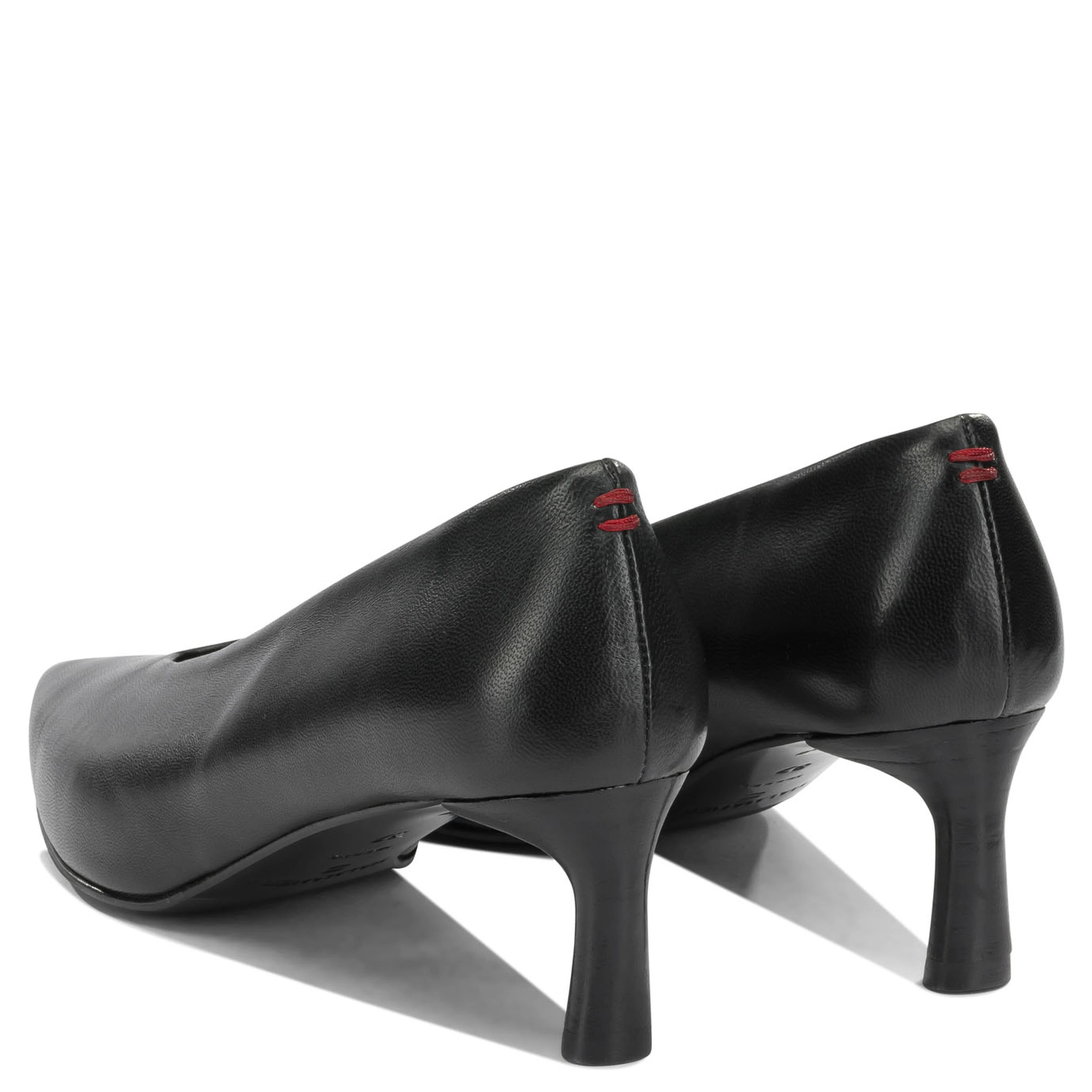 Heeled shoes