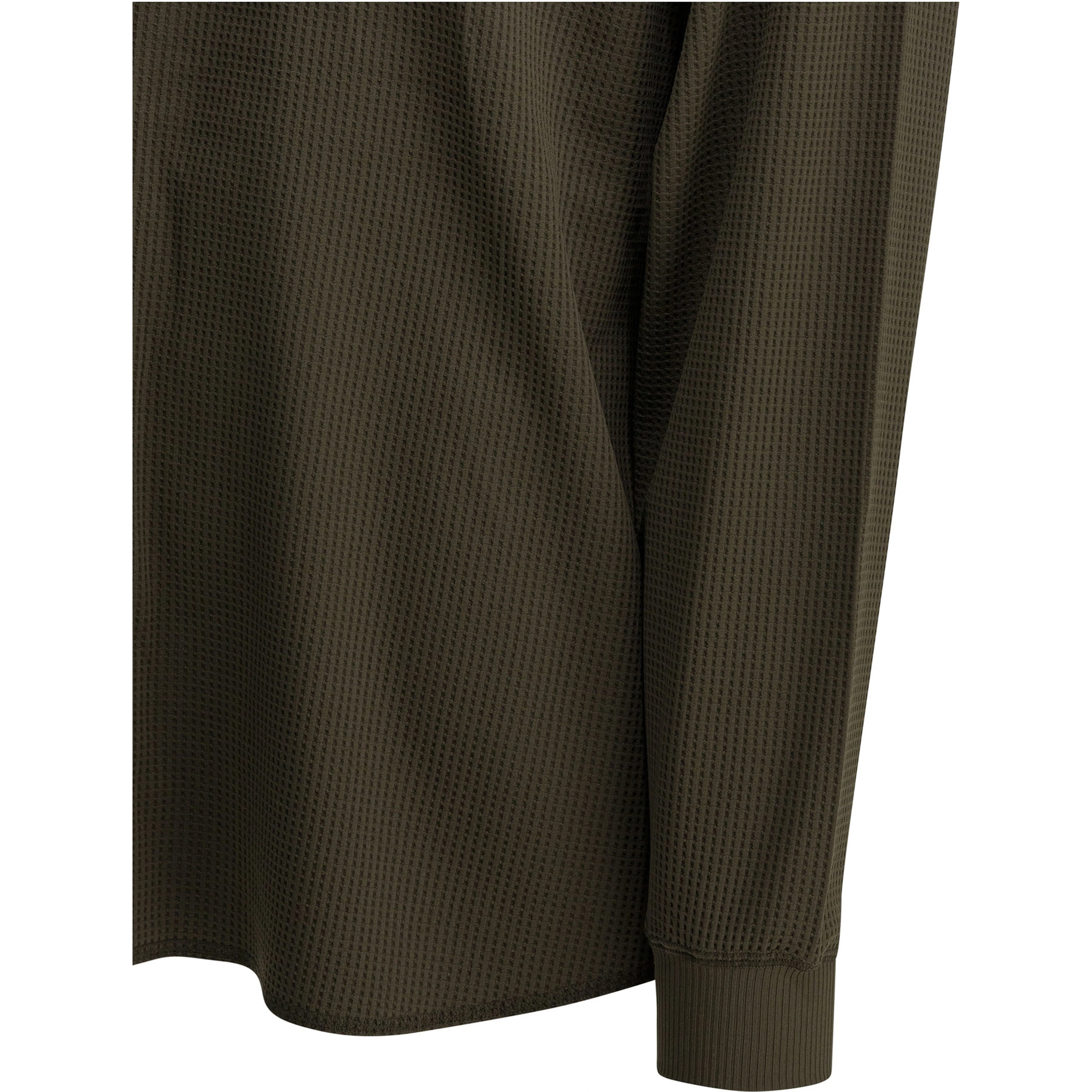 Long-sleeved t-shirt