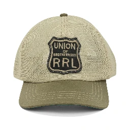 Trucker cap with logo