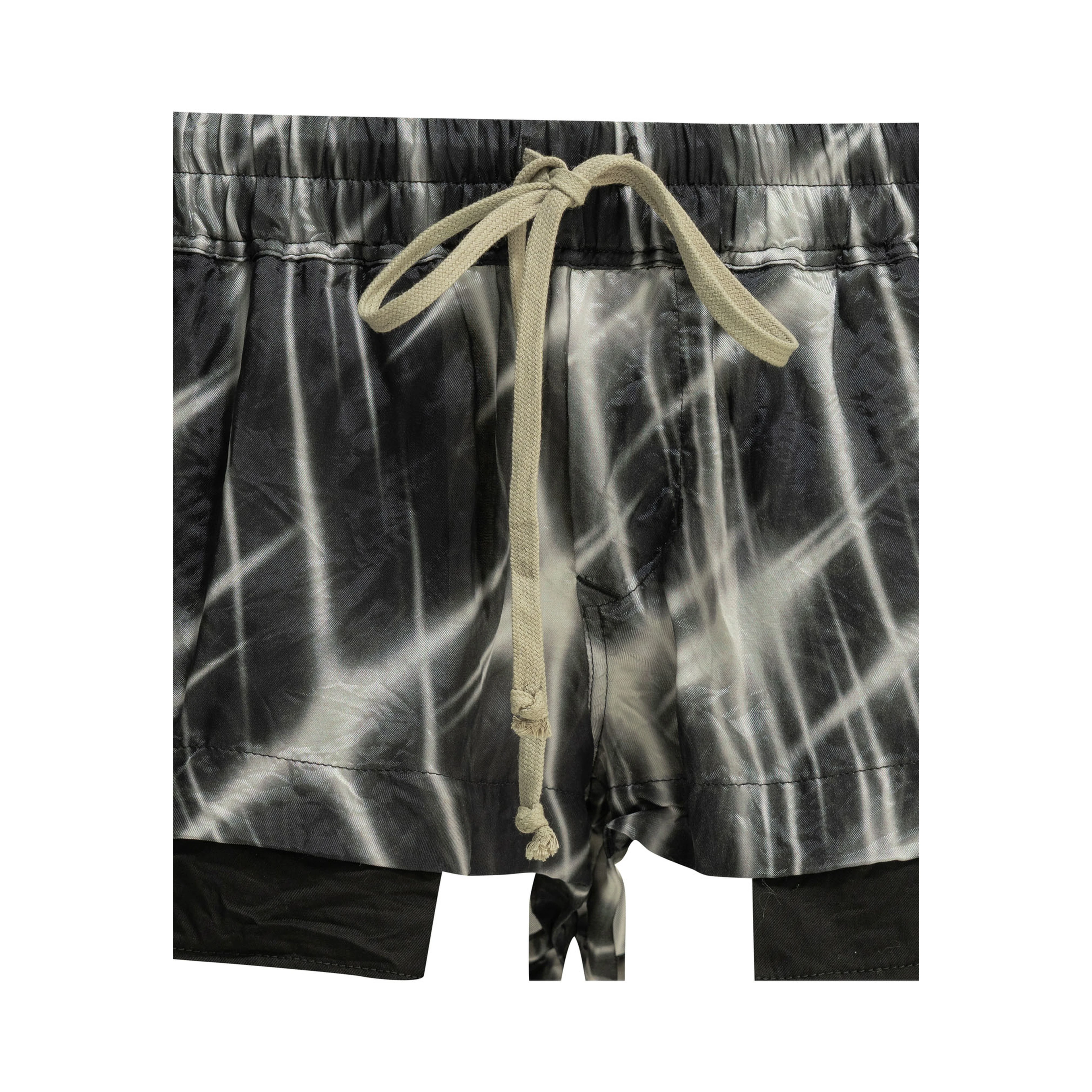 "Fog" Short with laces