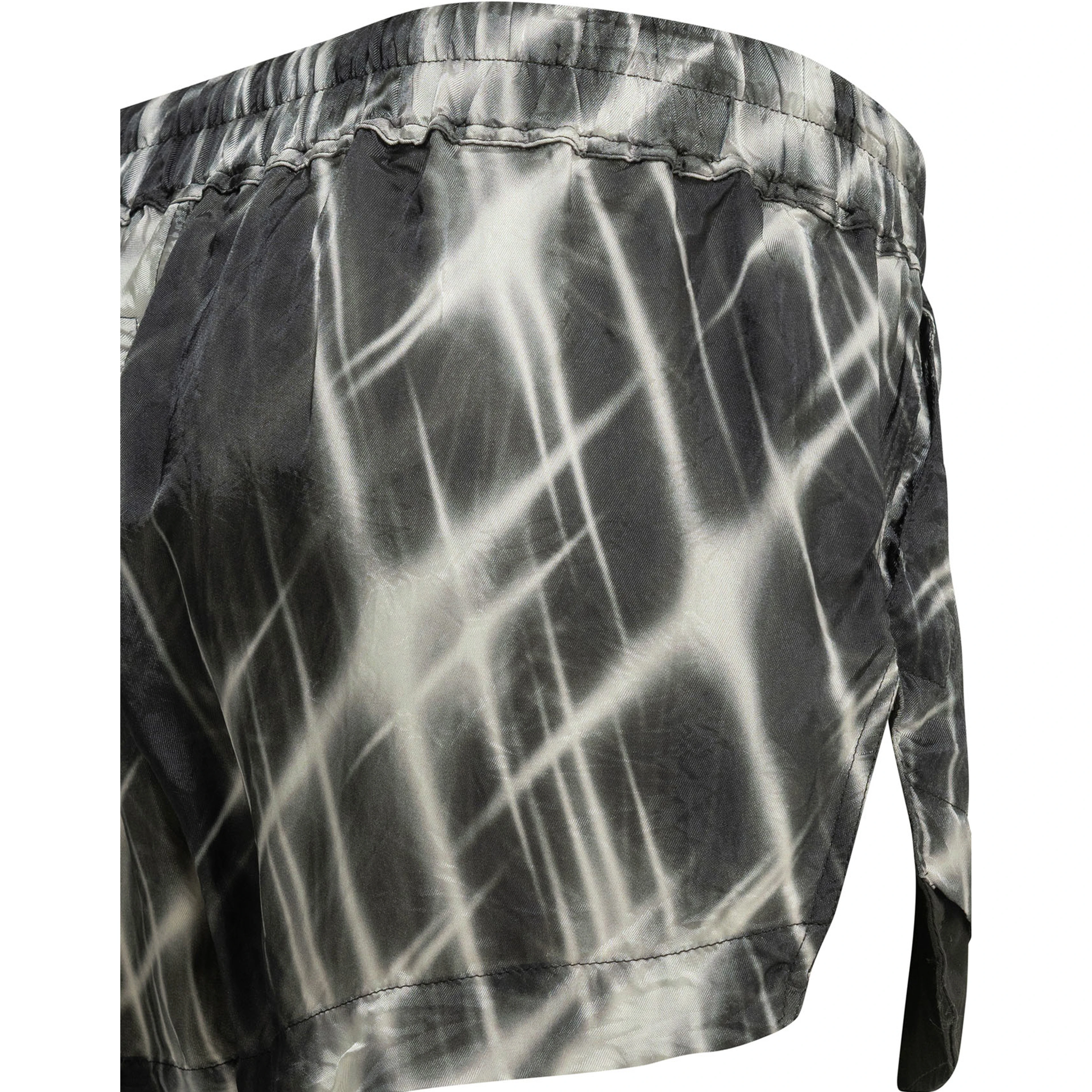 "Fog" Short with laces