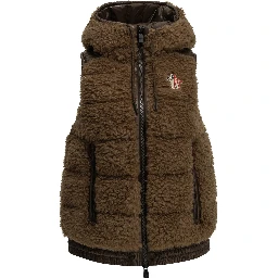 Sleeveless teddy jacket