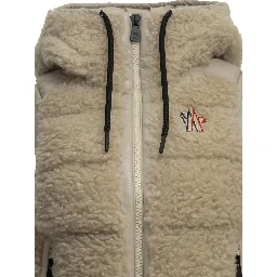 Sleeveless teddy jacket