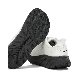 "Clifton UTL" Low-Top Sneakers