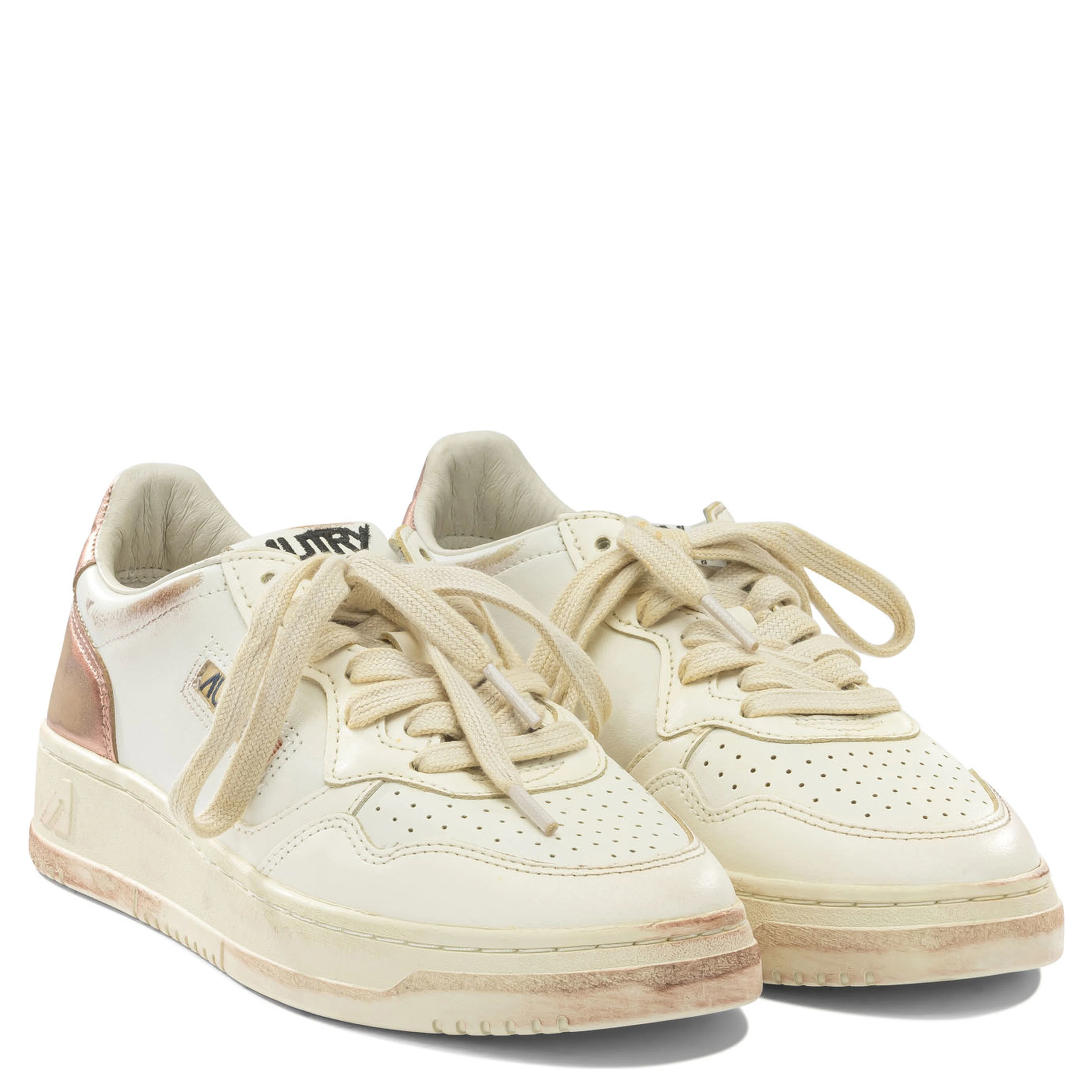 "Medalist Low Super Vintage" Low Top Sneakers